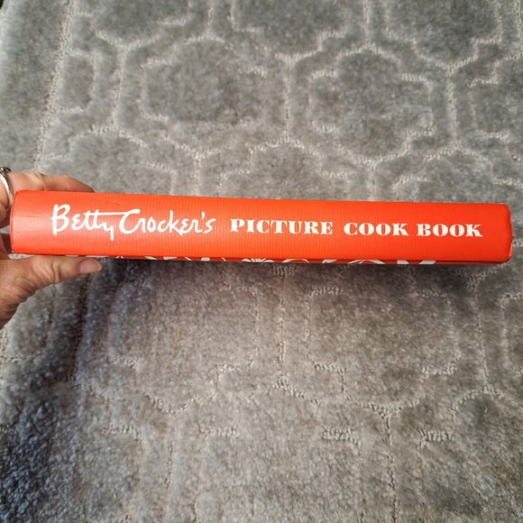 Betty Crocker Cooking Ser.: Betty Crocker's Picture Cookbook, Facsimile Edition - Picture 6 of 7